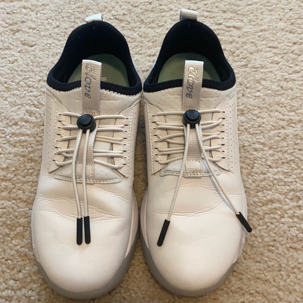 White clove nursing shoes 7.5